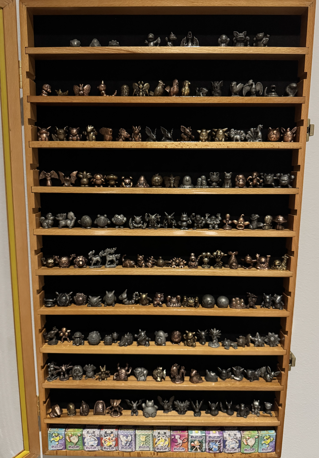 151-metal-figure-complete-collection-skypillar.ai